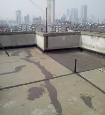 索县漏水维修 楼顶漏水是什么原因，楼顶漏水维修方法是什么?
